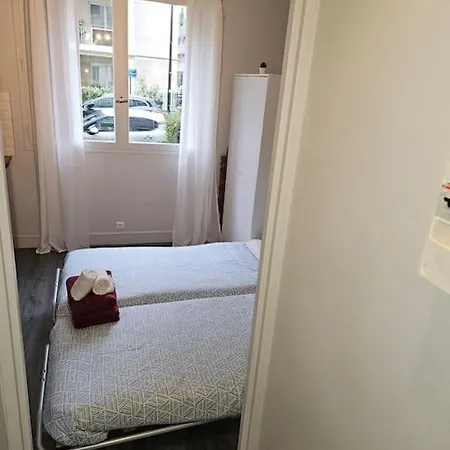 Emplacement Au Budget, Ideal Pour Un Sejour De D'un Mois A Et Paris 16 Apartment