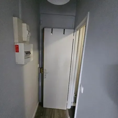 Emplacement Au Budget, Ideal Pour Un Sejour De D'un Mois A Et Paris 16 Apartment *