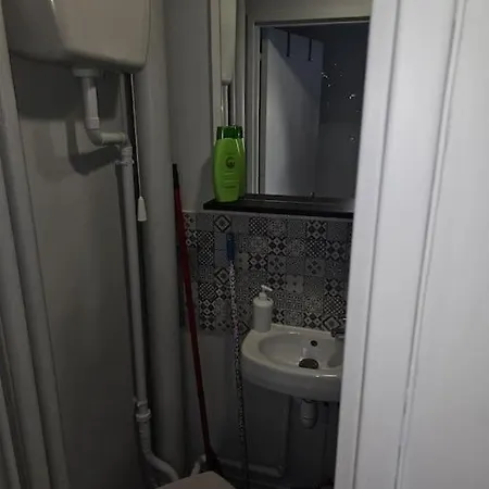 Apartment Emplacement Au Budget, Ideal Pour Un Sejour De D'un Mois A Et Paris 16 *