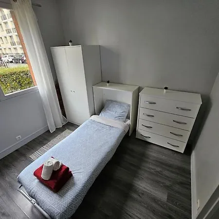 Emplacement Au Budget, Ideal Pour Un Sejour De D'un Mois A Et Paris 16 Apartment Boulogne-Billancourt